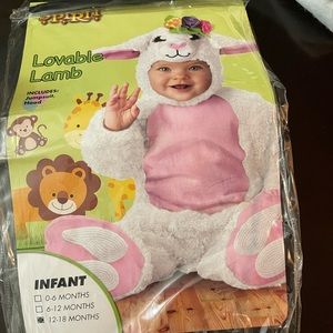 Lovable lamb costume